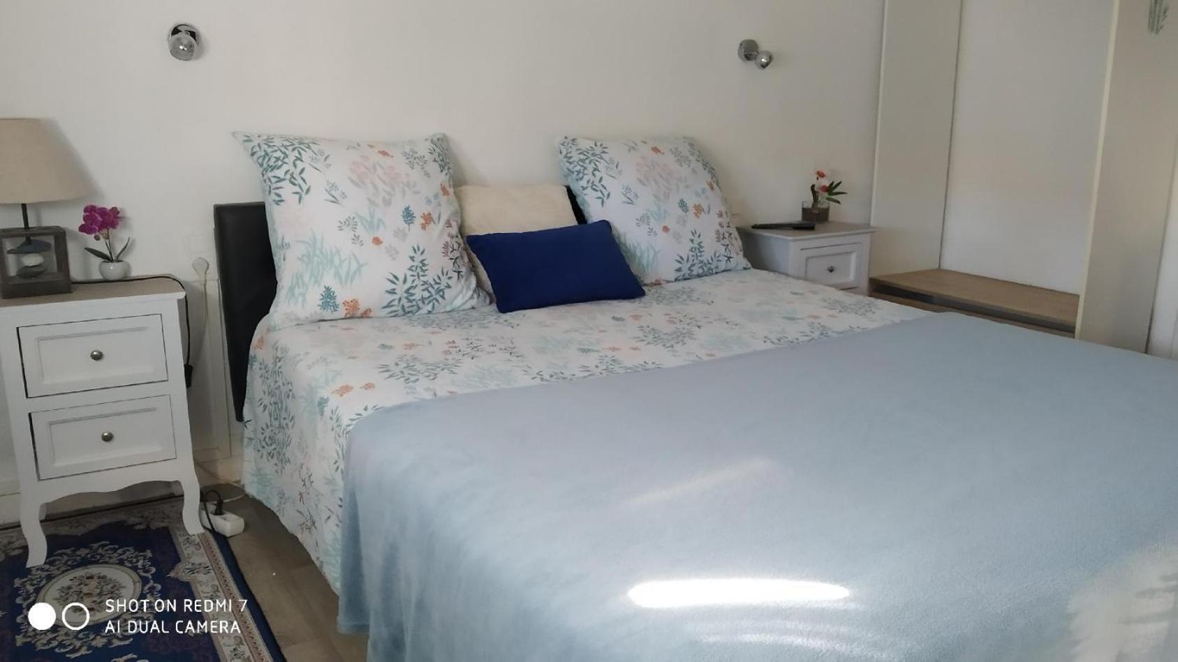 Spacieuse Confortable,wifi,climatisée,près Gare Tgv,parking,pt Dejeuner Habitación en casa particular